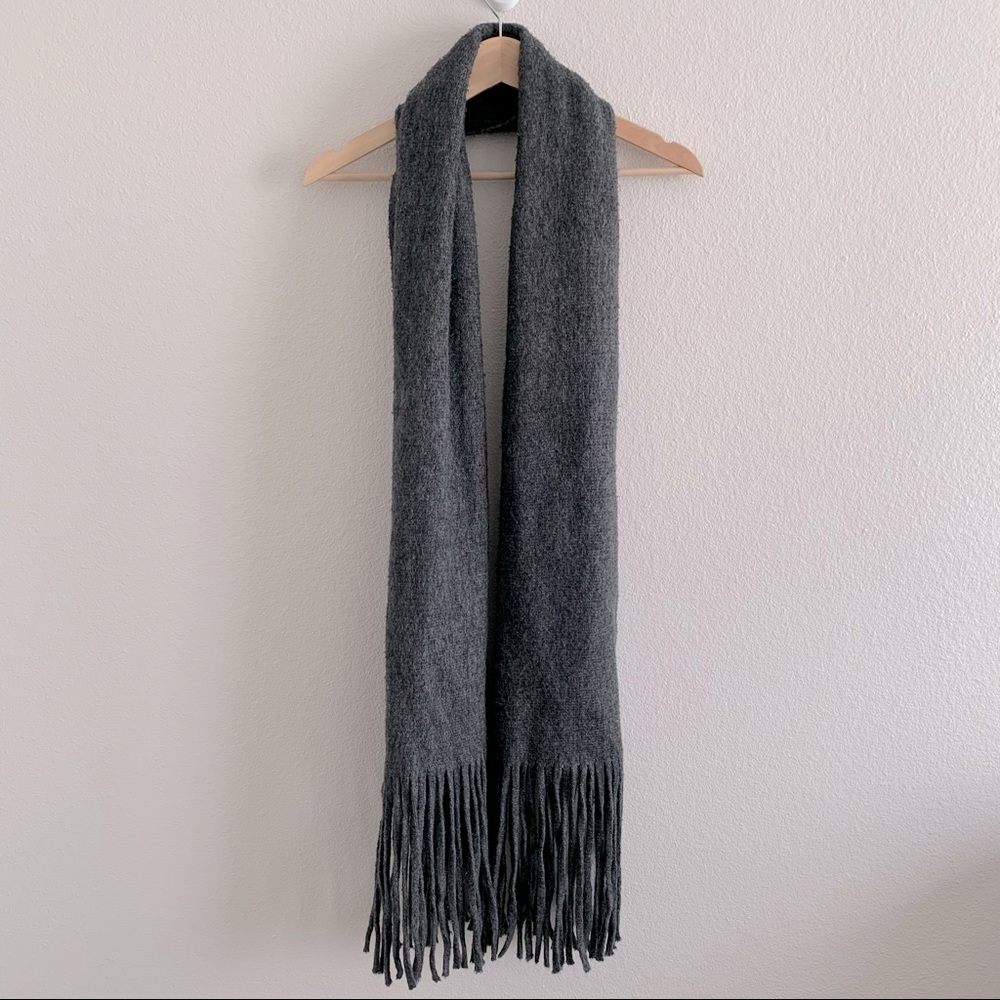Lucky Brand gray fringe scarf